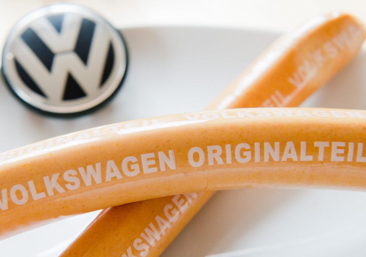 Volkswagen slaví rekordní prodej currywurstů