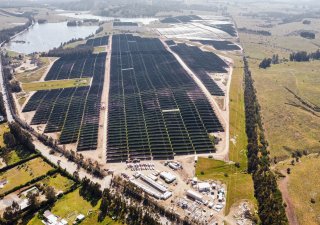 Solek v Chile připojila k síti svou největší solární elektrárnu v zemi. Projekt Leyda vyrábí proud pro 23 tisíc domácností.