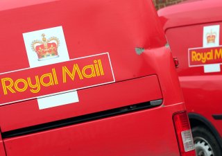 Odbory britské pošty hrozí Křetínskému stávkou, pokud nesplní jejich požadavky