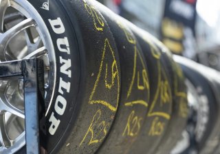 Výrobce pneumatik Goodyear prodá značku Dunlop Japoncům