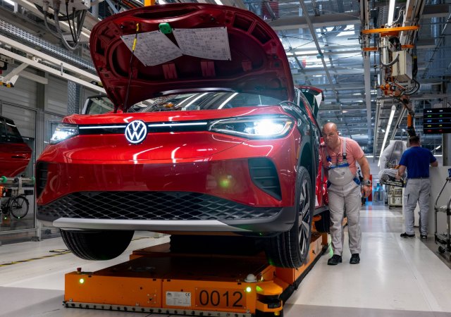 Volkswagen dostává nálož od čínských elektromobilů