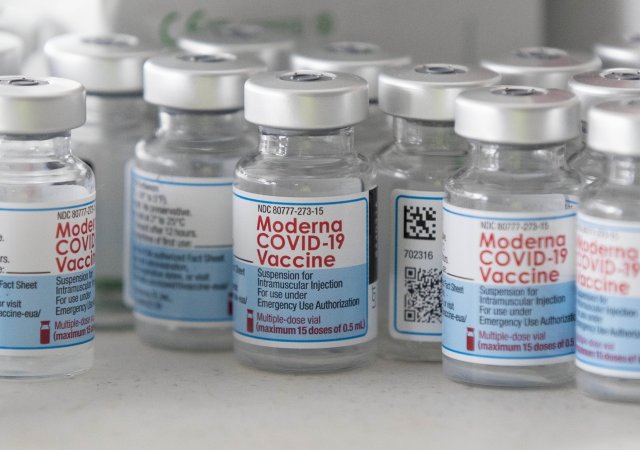 O vakcínu už není zájem, zisk Moderny se ve čtvrtém čtvrtletí meziročně propadl o 70 procent na 1,5 miliardy dolarů.