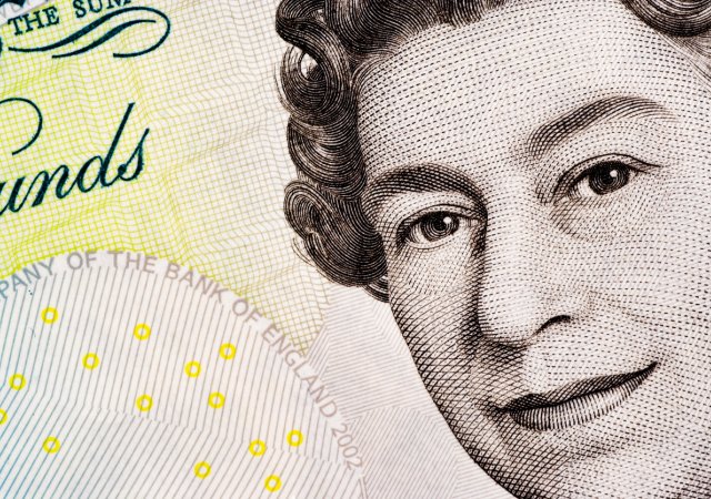 Portrét zesnulé královny Alžběty II. na bankovce