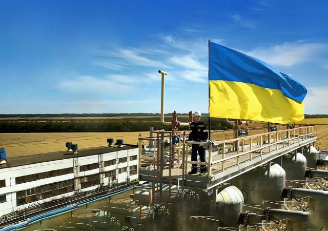Rusko má zaplatit miliardy dolarů za vyvlastnění ukrajinské firmy Naftogaz po anexi Krymu