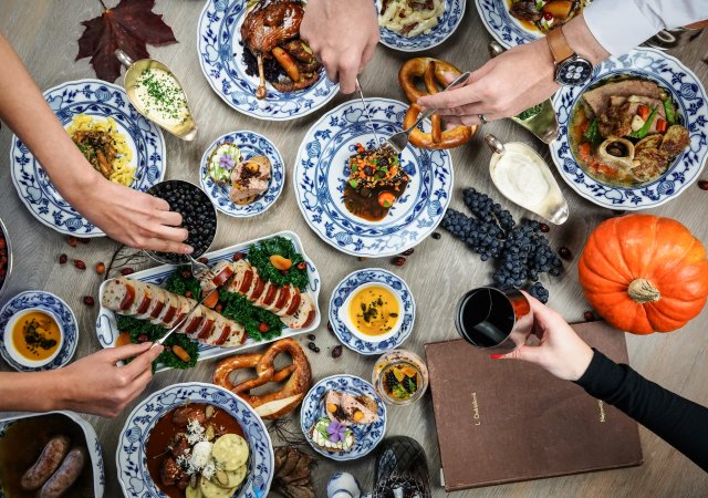 Rakousko-uherská hostina v restauraci Augustin na Malé Straně