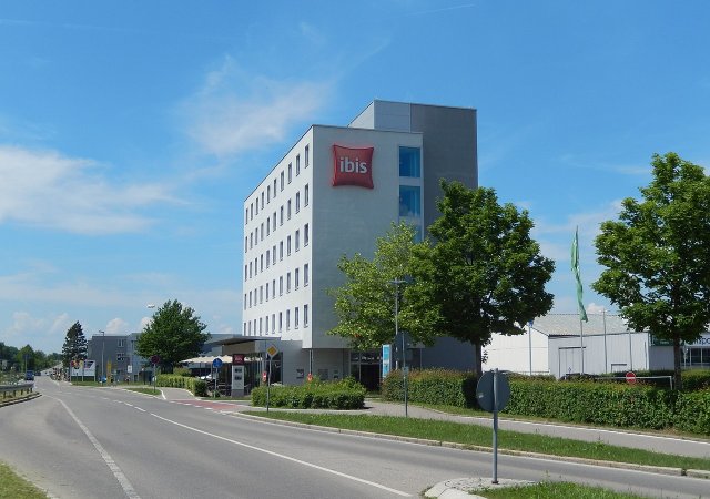 Hotel Ibis na letišti Friedrichshafen