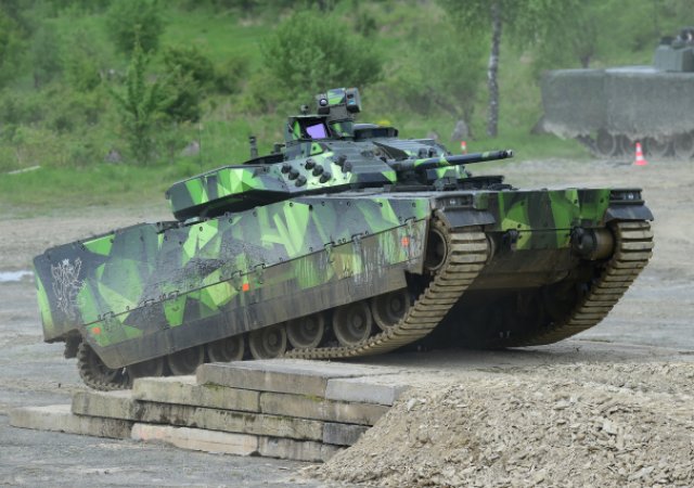 Švédské pásové bojové vozidlo CV90