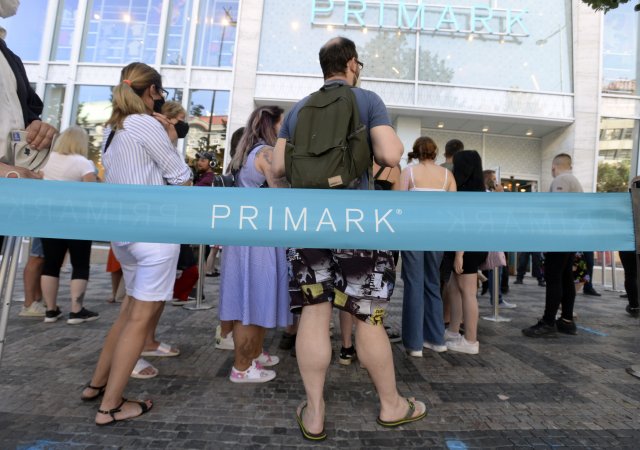 Primark otevřel prodejnu na Václaváku, první v ČR.