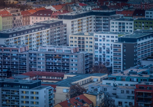 Ceny nových i starších pražských bytů i nájmy opět rostou