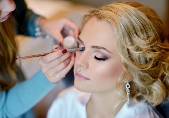 Jak vykouzlit dokonalý svatební make-up?