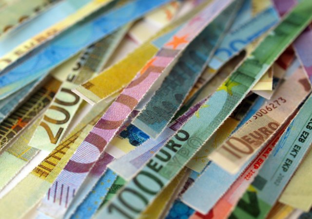 Stanjurovy tupé škrty připraví Česko o peníze z Bruselu
