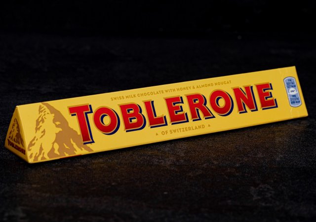 švýcarská čokoláda Toblerone brzy nebude mít na svém obalu Matterhorn