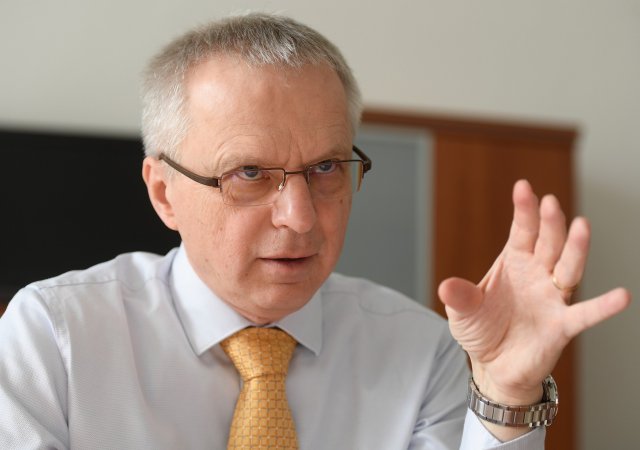 Jaroslav Míl: Energetické firmy tvoří obří zisk na účet spotřebitelů