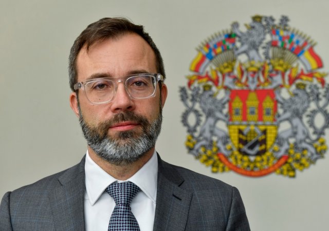 Dosavadní předseda představenstva Pražské plynárenské Martin Pacovský skončil ve funkci, na svém zasedání 28. srpna 2023 ho odvolala dozorčí rada společnosti.