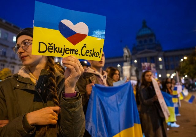 Protestní shromáždění proti ruské agresi na Ukrajině, 11. října 2022 na Václavském náměstí v Praze.
