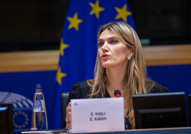 Evropskou unií třese kauza Katargate, zatčena a obviněna z úplatkářství byla místopředsedkyně Evropského parlamentu Eva Kailiová