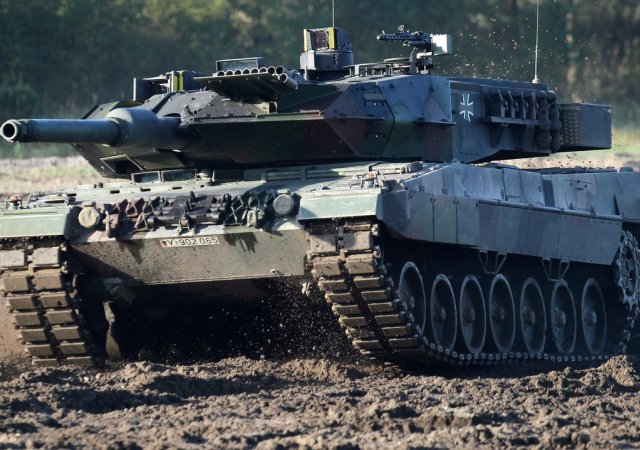 Češi a Slováci dostanou tanky Leopard na jaře, Ukrajina stále ve hře