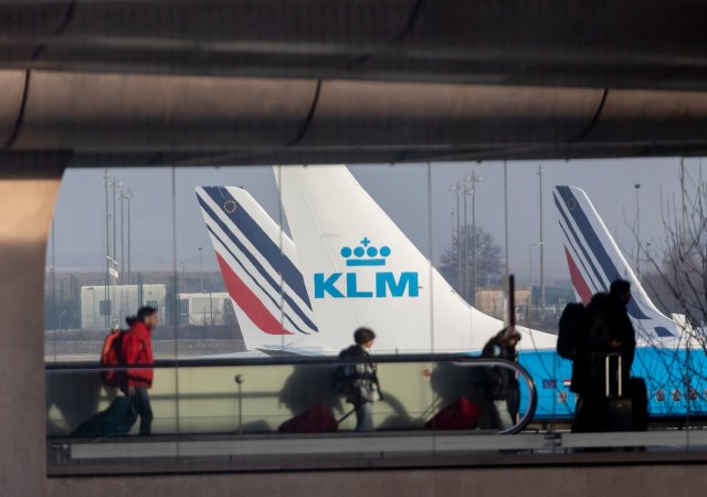 Francouzsko-nizozemská letecká společnost Air France-KLM vloni hospodařila s čistým ziskem 728 milionů eur (přes 17 miliard korun).