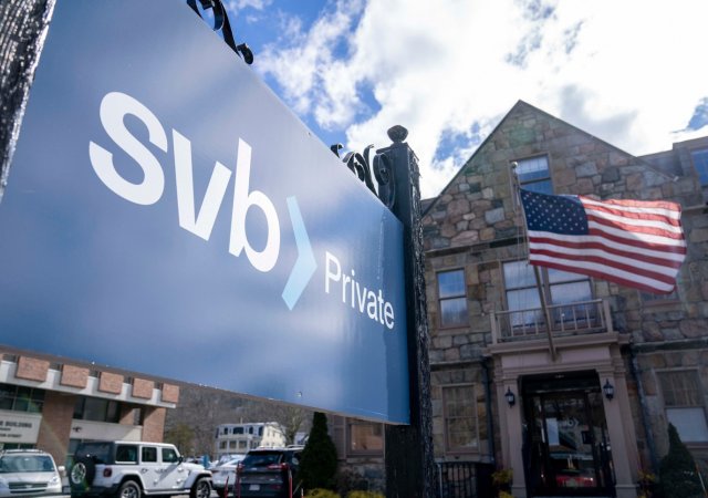 Americká společnost SVB Financial Group, což je mateřská firma zkrachovalého finančního ústavu Silicon Valley Bank (SVB), vyhlásila 17. března 2023 bankrot.