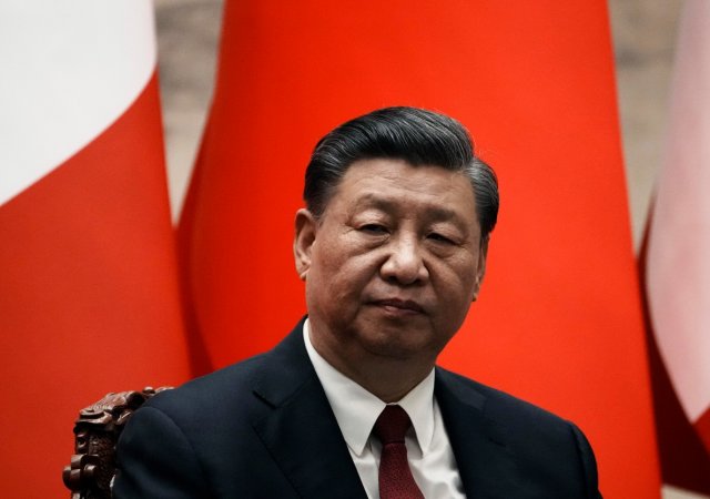 Velký protikorupční úklid Pekingu. Si Ťin-pching chce nastartovat ekonomiku, ale opak bude zřejmě pravdou