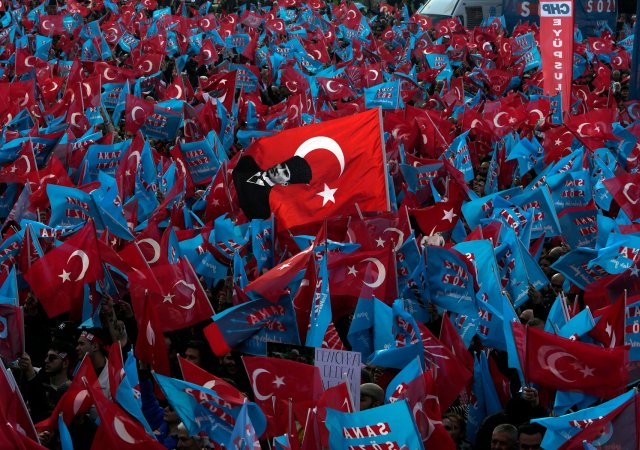 volební shromáždění na podporu Národní aliance a kandidáta Kemala Kiliçdaroglua