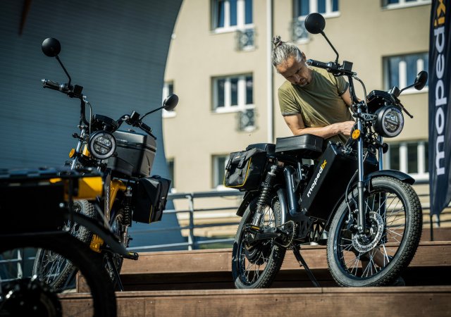 Český moped s elektrický pohonem Mopedix