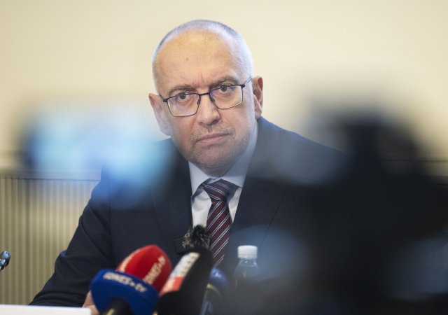 Stanislav Šulc: Šok! Ministr Bek chce zavést povinnou angličtinu už v první třídě