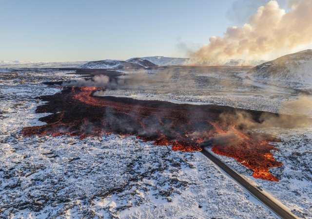 Na části Islandu po erupci stále neteče teplá voda, místy jsou i výpadky proudu