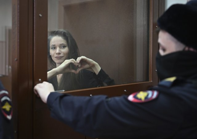 Moskevský soud poslal na dva měsíce do vazby novinářku zpravodajského portálu SOTAvision Antoninu Favorskou