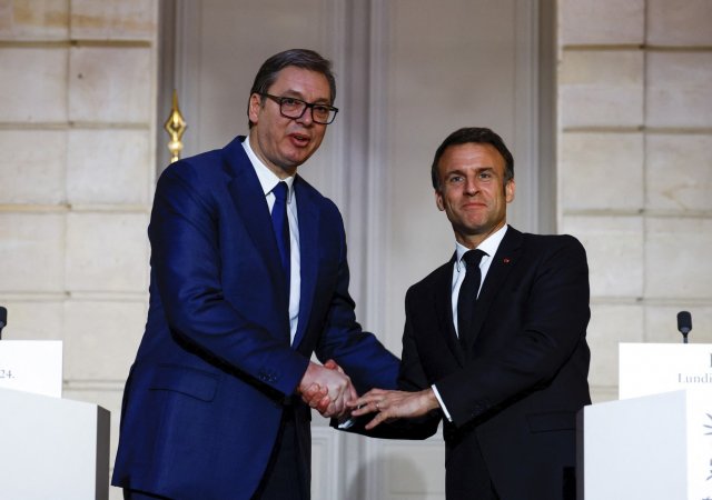 Srbský prezident Aleksandar Vučić a francouzský prezident Emmanuel Macron