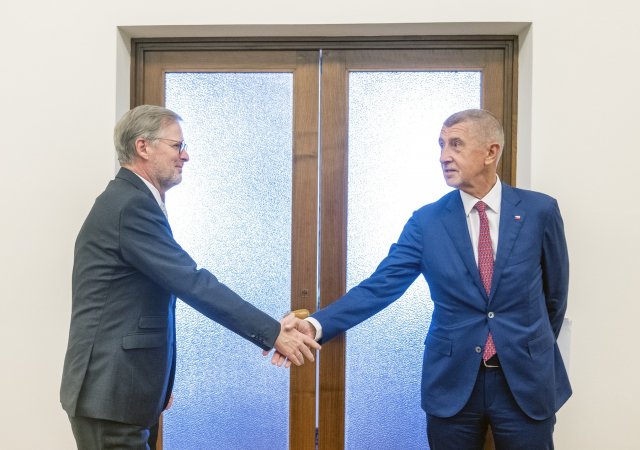 Premiér Petr Fiala (ODS) a předseda hnutí ANO Andrej Babiš