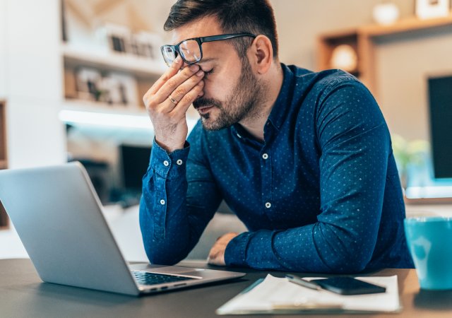 Čechy drtí stres, víc než čtvrtina kvůli němu nemohla do práce