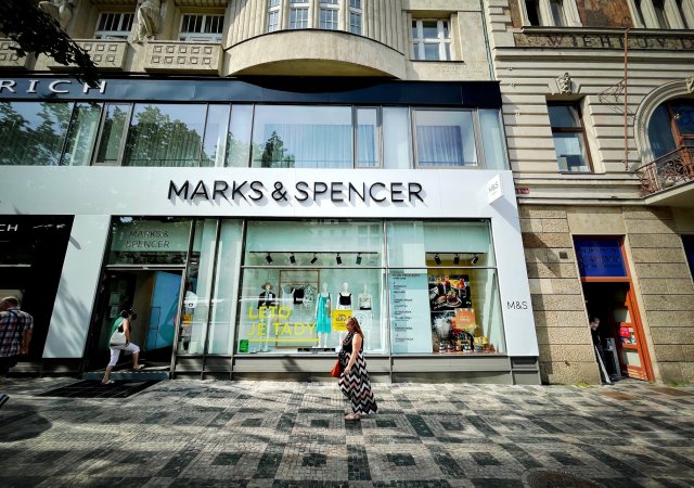 Obchod Marks & Spencer na Václavském náměstí v Praze