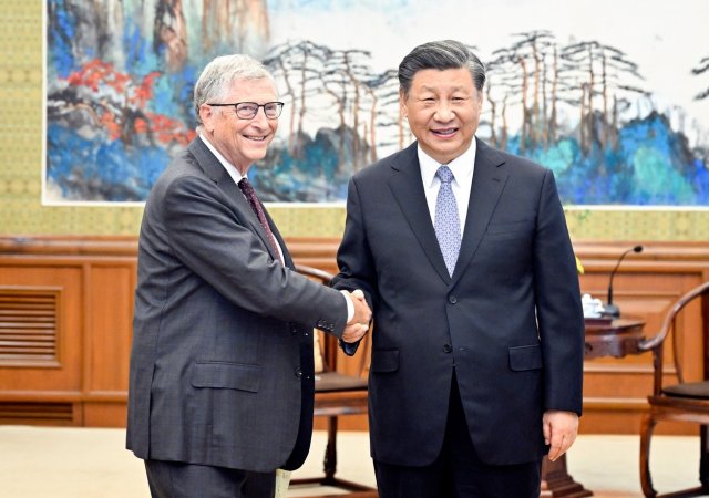 Bill Gates se 16. června 2023 v Pekingu setkal s čínským prezidentem Si Ťin-pchingem