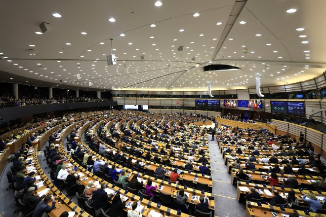 Čeští sázkaři věří ve volbách do Evropského parlamentu komunistům a Babišovi