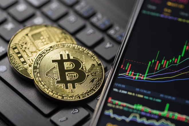 Rok bitcoinu. Jeho cena letos stoupla o 115 procent