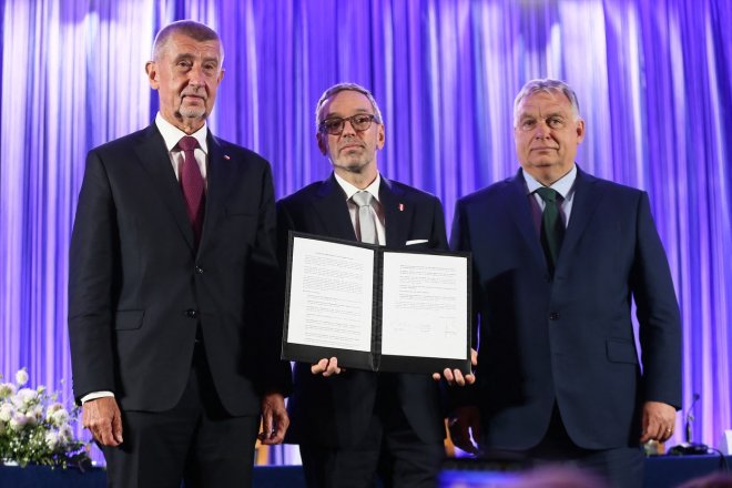 Šéf ANO Andrej Babiš, Herbert Kickl, vůdce Svobodné strany Rakouska (FPÖ) a maďarský premiér a předseda Fideszu Viktor Orbán