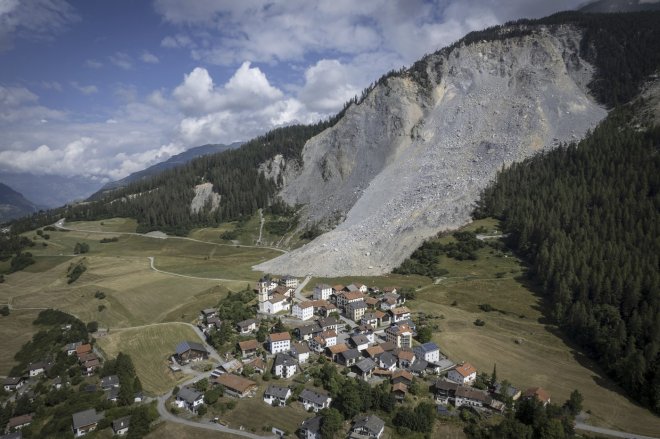 Švýcarská vesnice Brienz