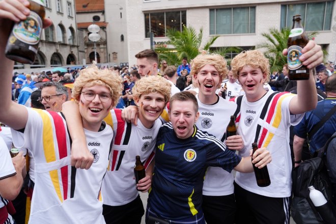 Fotbalové Euro dá slušně vydělat hotelům, aerolinkám i pivovarům