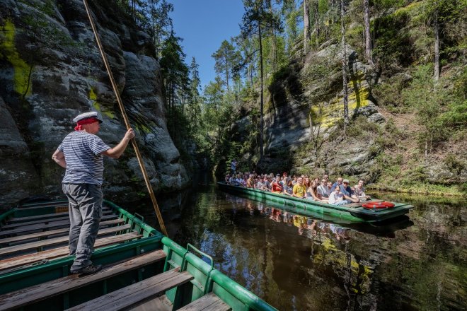 Adršpašské skály jsou ve vedrech lákadlem