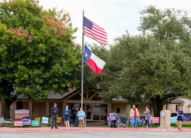 Trump ničí demokracii, Kamalu jsem volil bez nadšení, říká Čech z Texasu