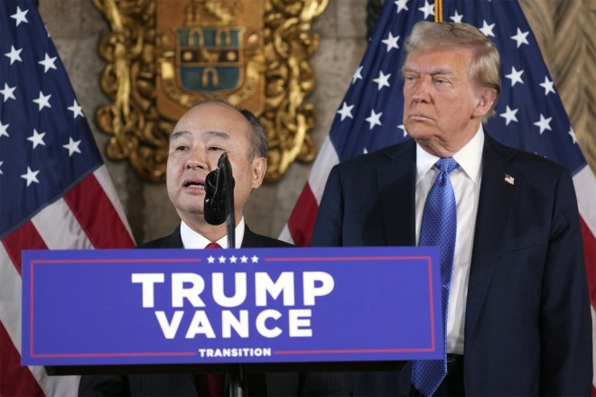 Zvolený americký prezident Donald Trump a šéf SoftBank Masajoši Son