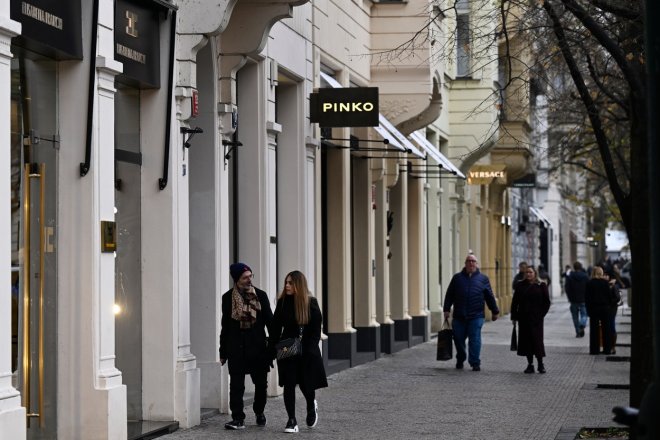 Pařížská ulice v Praze je nejdražší obchodní ulicí v Česku