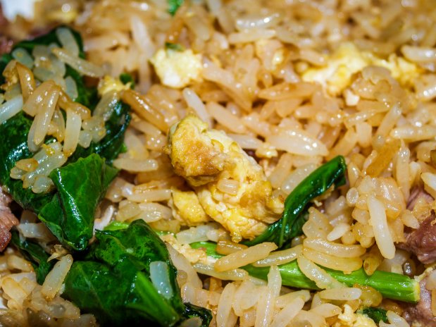 Čínský youtuber pobouřil internet receptem na smaženou rýži