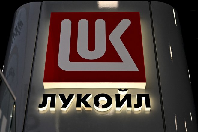 Ukrajinský stop pro ropný Lukoil. Maďarsko a Slovensko čekají problémy