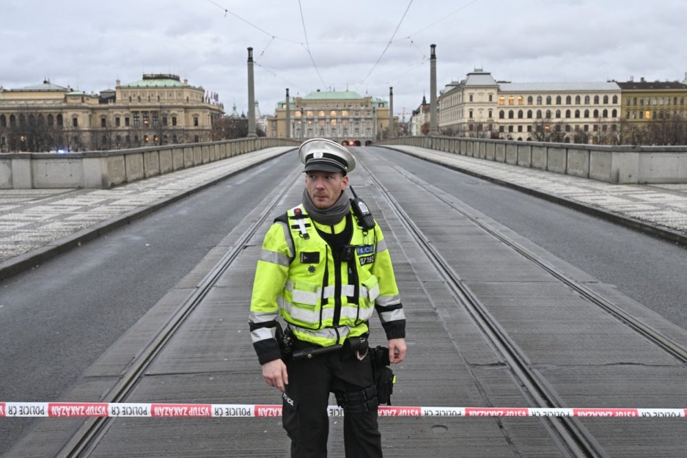 V pražské filozofické fakultě se střílelo, na místě jsou mrtví a zranění