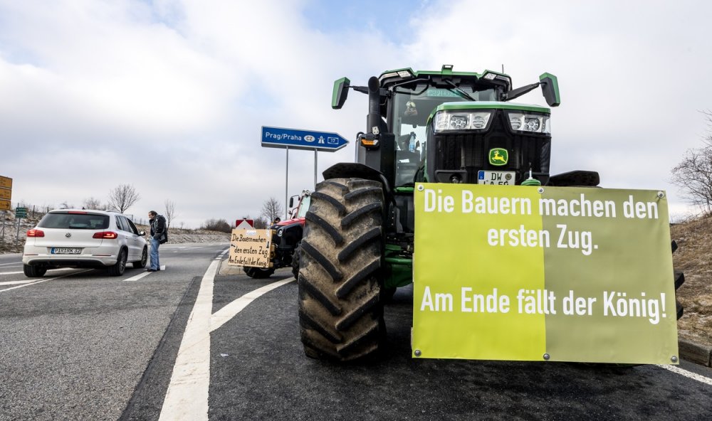 Scholz varoval před vlivem extremistů na protesty zemědělců a veřejnou debatu