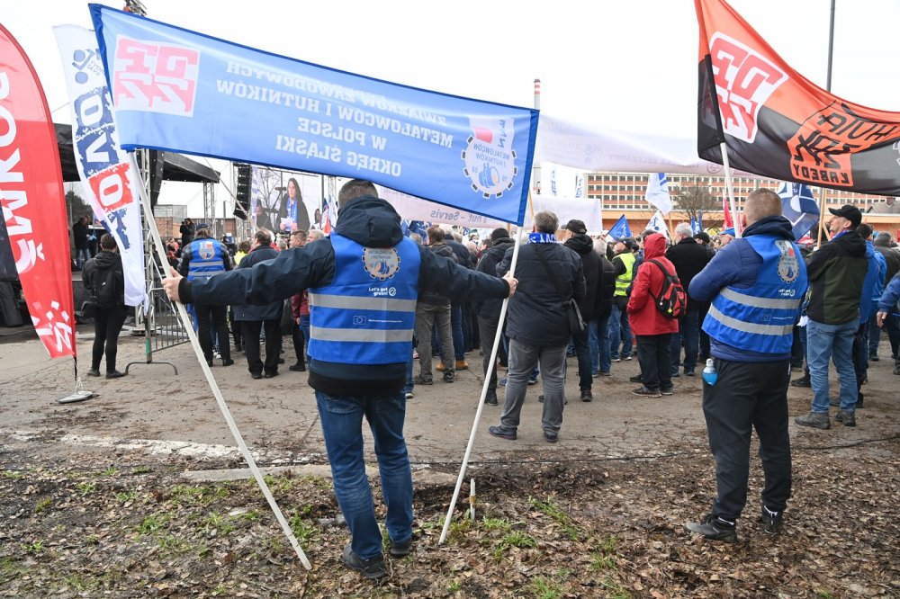 Na protest před Liberty Ostrava se sešly tisíce lidí