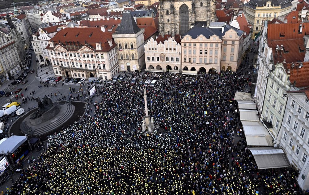 Podporu Ukrajině proti ruské agresi přišly v Česku vyjádřit tisícovky lidí