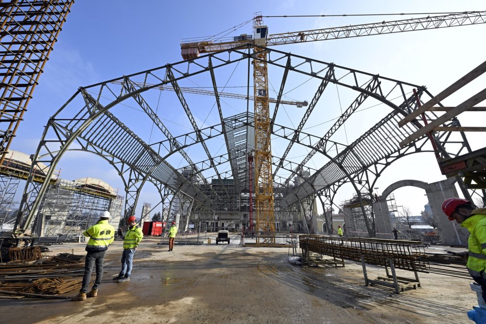 Prohlídka staveniště při příležitosti výročí dvou let od zahájení rekonstrukce Průmyslového paláce na Výstavišti Praha, 6. března 2024.